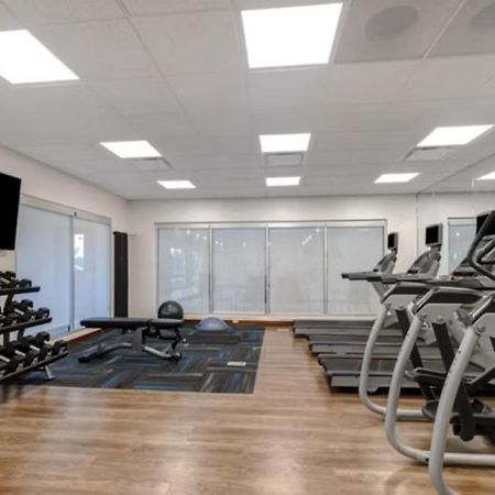 Holiday Inn Express & Suites - Detroit - Dearborn By Ihg 외부 사진