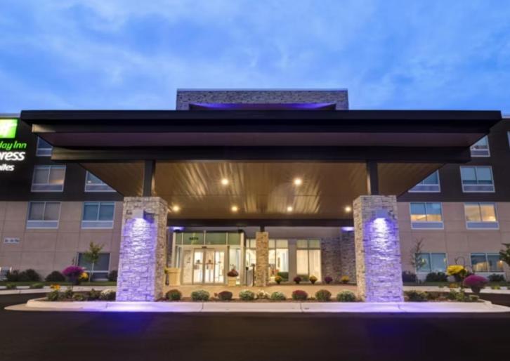 Holiday Inn Express & Suites - Detroit - Dearborn By Ihg 외부 사진