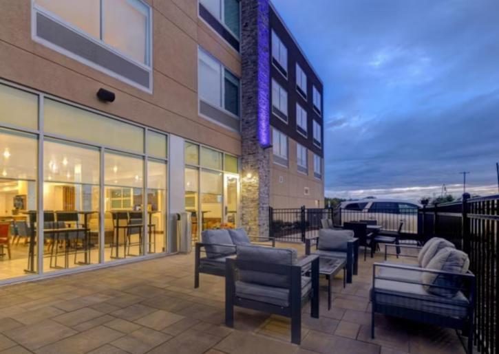 Holiday Inn Express & Suites - Detroit - Dearborn By Ihg 외부 사진
